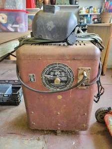 lot 28 image: Twentieth Century Mfg. Model No. T-20 Arc Welder - 230Vac 1 Phase