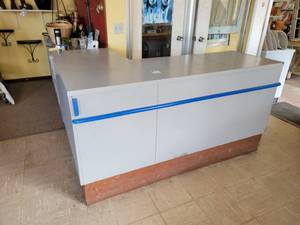 lot 35 image: Sales Counter and (4) Matching Shelves