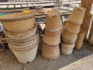 lot 47 image: 30 Fiber Plant Pots - From 24 to 8 Diameter
