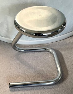 lot 42 image: Contemporary Chrome Stool