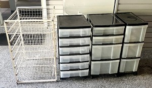 lot 71 image: 4 Storage Bins