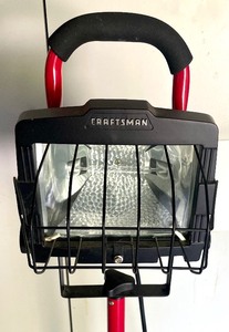lot 72 image: Craftsman Work Light