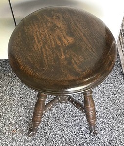 lot 115 image: Vintage Clawfoot Piano Stool
