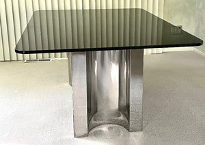 lot 3 image: Contemporary Style Dining Room Table