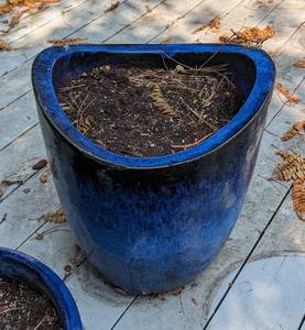 lot 98 image: Large Blue Ceramic Planter Set