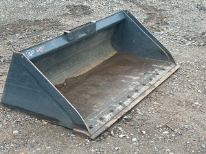 lot 5 image: Skid-Loader Excavation Bucket