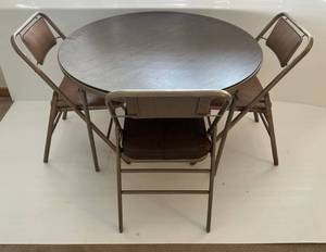 lot 64 image: Vintage Round Folding Table And Three Folding Chairs