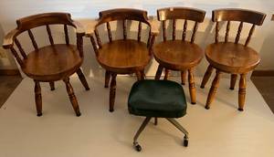 lot 83 image: Group Of Misc. Chairs 4 Solid Wood  Swivel 1 Industrial