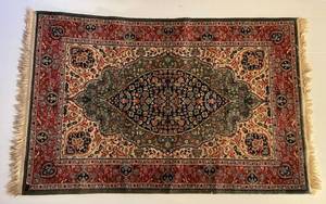 lot 98 image: Very Decorative And Colorful Oriental Rug 39x 60