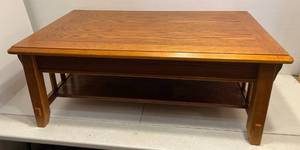 lot 155 image: Mission Style Lift-Top Coffee Table 45W x 28D x 17 Tall Closed 27T Open