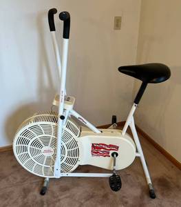 lot 162 image: Vintage Vita Master Air Advantage Exercise Bike