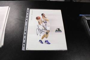 lot 121 image: 2008-09 Minnesota Timberwolves Autograph Lot  12 Different Autographs - Features Kevin Love & Al Jefferson
