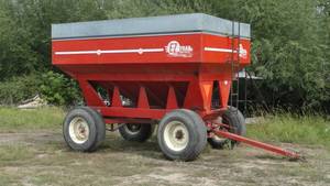 lot 1 image: Gravity BoxGrain Wagon