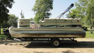 lot 2 image: 1998 Premier Sunsation Pontoon