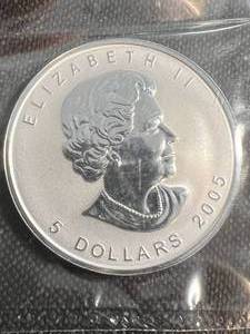 1 TROY OZ .999 FINE SILVER 2005 CANADIEN ROUND
