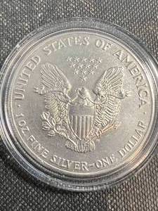 1992  AMERICAN SILVER EAGLE 1 TROY OZ .999 FINE SILVER IN AIRTITE
