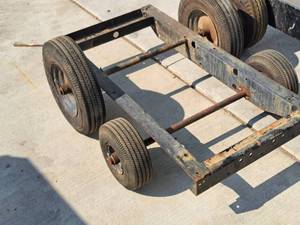 lot 9 image: Industrial Cart 4-wheel