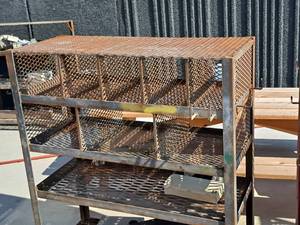 lot 16 image: Metal Shelving Unit 4-tier