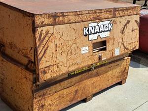 lot 13 image: Knaack Site Job Box