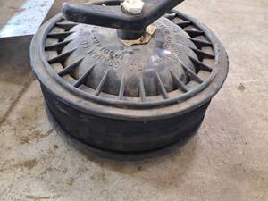 lot 51 image: Hand Tite 10-12 Pipe Plug