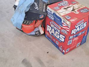 lot 66 image: Lot of (2 Boxes) Rags
