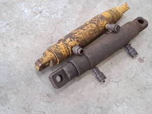 lot 85 image: Lot of (2) 3-12 Hydraulic Pistons