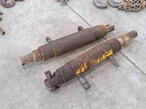 lot 86 image: Lot of (2) 3-12 Hydraulic Pistons