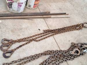 lot 91 image: 56 Lifting Chain with 3-Hooked Chain Ends