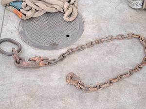 lot 98 image: Heavy Duty 77 Lifting Chain with Hook End