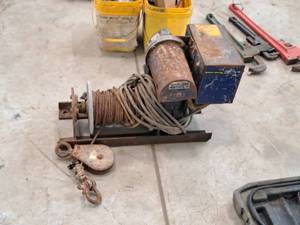 lot 126 image: My-Te 2000-lbs Electric Cable Winch - Hoist 100A