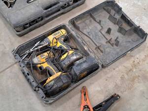 lot 134 image: DeWalt 18V 14 Impact Driver DCF826 and 12 DrillDriver DCD760 with (2) Batteries, (1) Charger, (1) Case