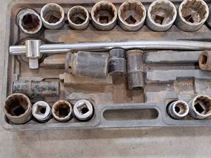 lot 135 image: 34 Socket Set