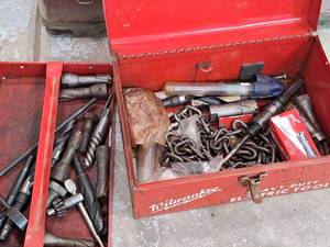 lot 145 image: Milwaukee 13 Metal Tool Box with Assorted Bits