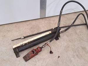 lot 160 image: Dent Puller