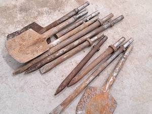 lot 172 image: Lot of (11) 58-round Jackhammer Bits
