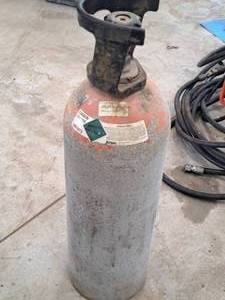 lot 192 image: 20# Carbon Dioxide Tank