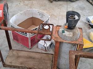 lot 190 image: Carbon Dioxide Tank with Stand