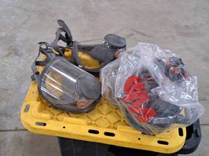 lot 206 image: Lot of (4) Protective Face Masks
