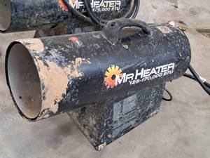 lot 230 image: Mr. Heater 125,000-175,000-BTU Construction Heater