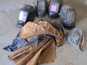 lot 28A image: Lincoln Electric Pivot Style 4 Point Headgear, Welders Masks, Welders Jackets and Aprons