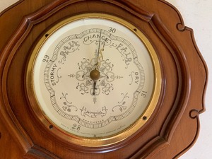 lot 20 image: Wood clocks and Barometer