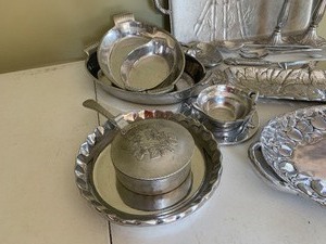 lot 27 image: Pewter Serveware
