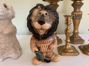 lot 32 image: Fun Decor for your home