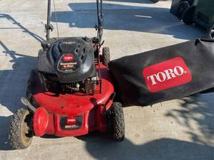 lot 36 image: Toro Personal Pace Mower