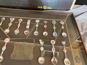 lot 66 image: Commemorative Spoon Set