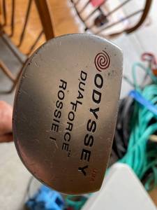 lot 77 image: Golf Accessories