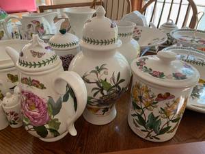 lot 119 image: Portmeiron Botanic Garden Dinnerware with Serveware and Accessories Biggest Collection EVER