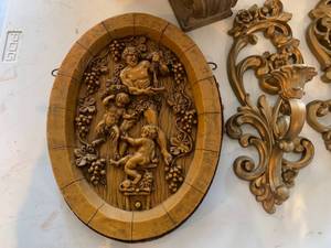 lot 132 image: Decorative Brass Items