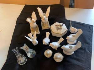 lot 133 image: Collected Bird Figurines in White, Gold and Neutral