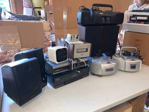 lot 167 image: Vintage Electronics HAUL